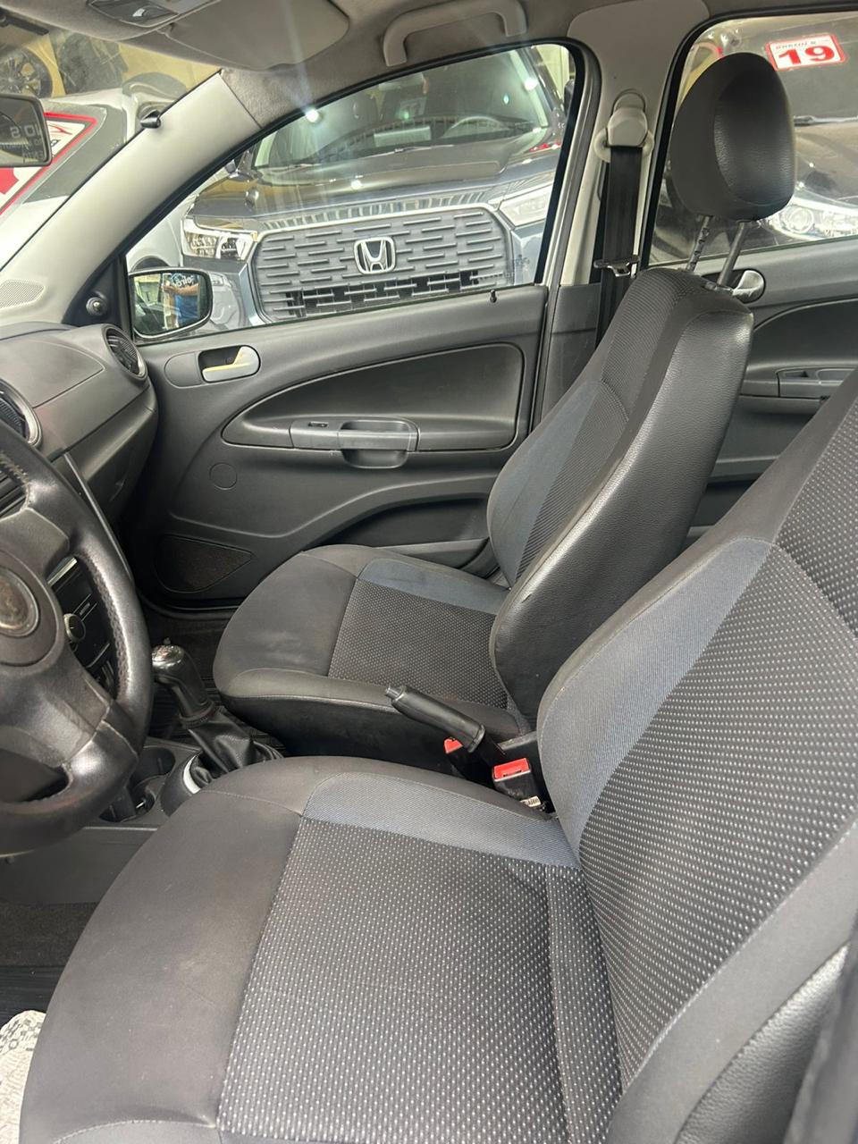 Volkswagen Voyage 1.0 Vht Total Flex