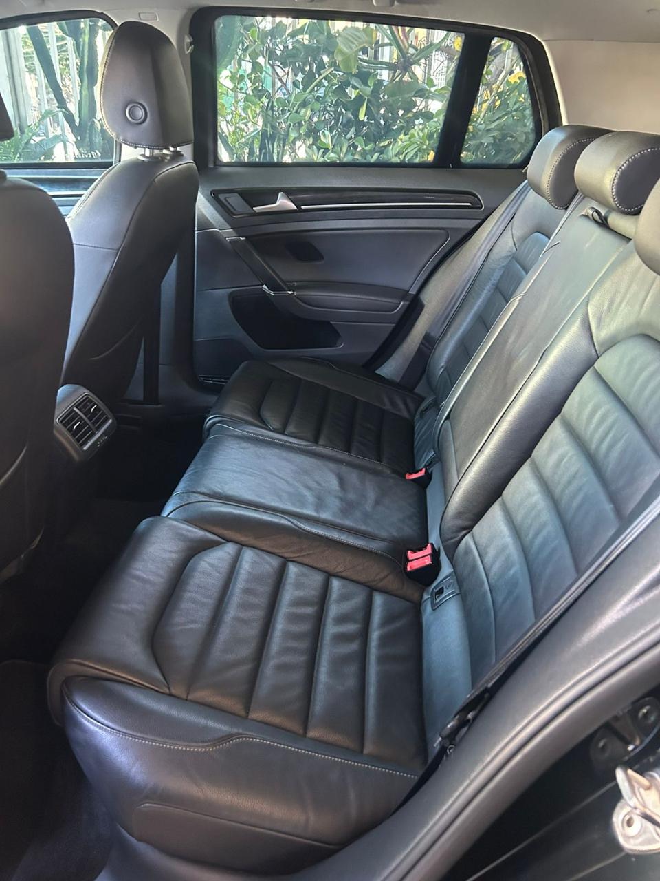 Volkswagen Golf 1.4 Tsi Highline Automático Flex (blindado)