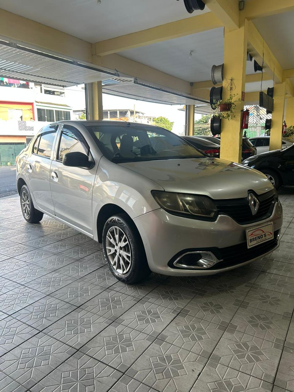 Renault Logan 1.0 12v Authentique Sce Flex 4p